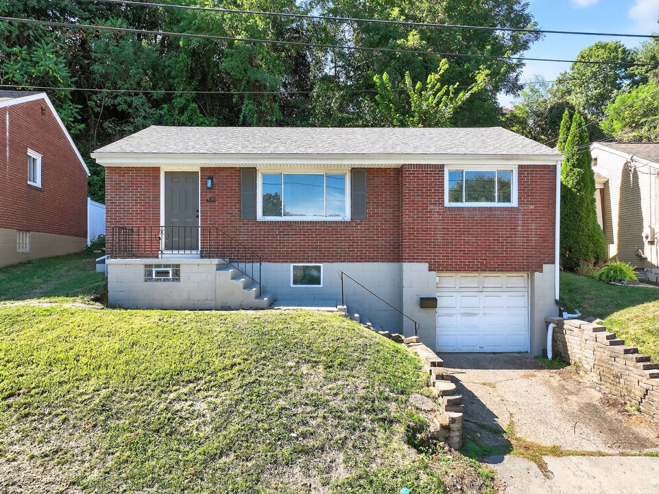 83 Cedar Ave in Pittsburgh, PA - Foto de edificio