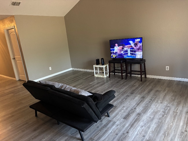 4606 Le Villas in San Antonio, TX - Foto de edificio - Building Photo