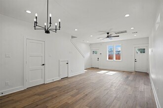 8419 Venus St in Houston, TX - Building Photo - Building Photo