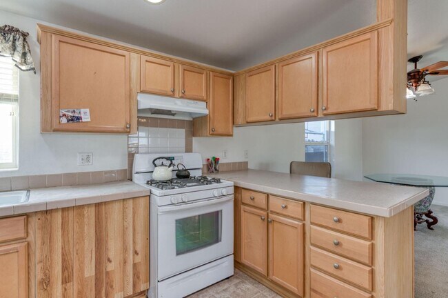 1941 N Academy Ave in Sanger, CA - Building Photo - Building Photo