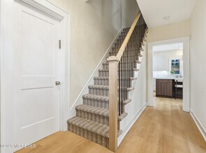 14 Norwood Ct in West Long Branch, NJ - Building Photo - Building Photo