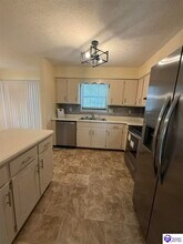 105 Candy Ct in Radcliff, KY - Building Photo - Building Photo