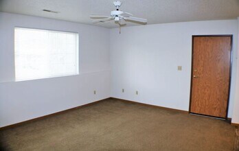 401 S Scott Blvd in Iowa City, IA - Building Photo - Building Photo