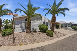 215 N Power Rd in Mesa, AZ - Building Photo - Building Photo
