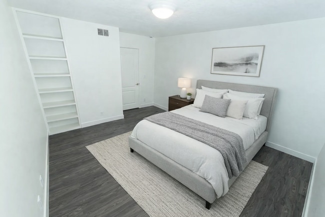 property at 13115 Glen Ct