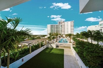 Quantum Apartments in Fort Lauderdale, FL - Foto de edificio - Building Photo