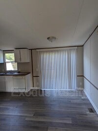 100 Forest Manor Dr photo'