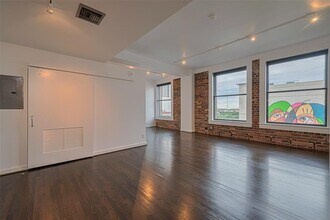 915 Franklin St in Houston, TX - Building Photo - Building Photo
