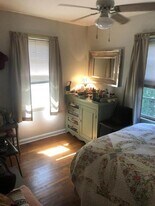 1734 W Tharpe St in Tallahassee, FL - Building Photo