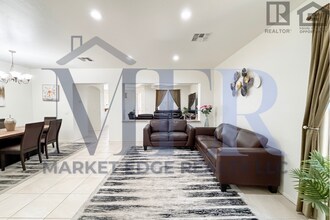 8647 W Brown St in Peoria, AZ - Building Photo - Building Photo