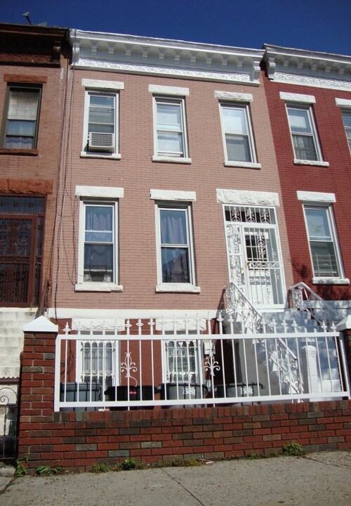 2131 Pacific St in Brooklyn, NY - Building Photo