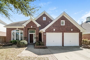 4525 Shady Hollow Dr in Fort Worth, TX - Building Photo