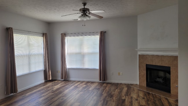 4211 Washington Blvd in Plainfield, IN - Foto de edificio - Building Photo