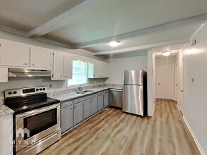 865 W Hightower Trail in Conyers, GA - Building Photo - Building Photo