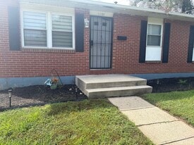 1197 Silverbrook Dr in Columbus, OH - Building Photo