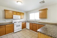 5015 Oak Briar Ln photo'