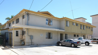 The Cove Apartments in San Diego, CA - Building Photo - Building Photo