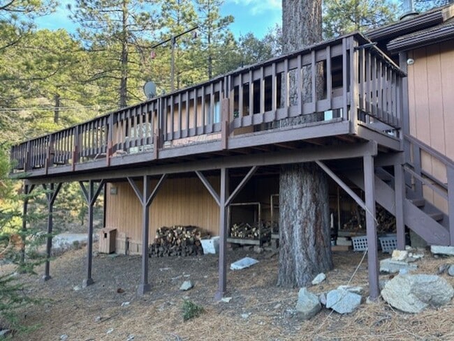 1521 Lassen Way in Pine Mountain Club, CA - Building Photo - Building Photo