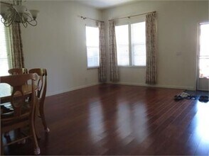 2582 Hepworth Dr in Davis, CA - Building Photo - Building Photo