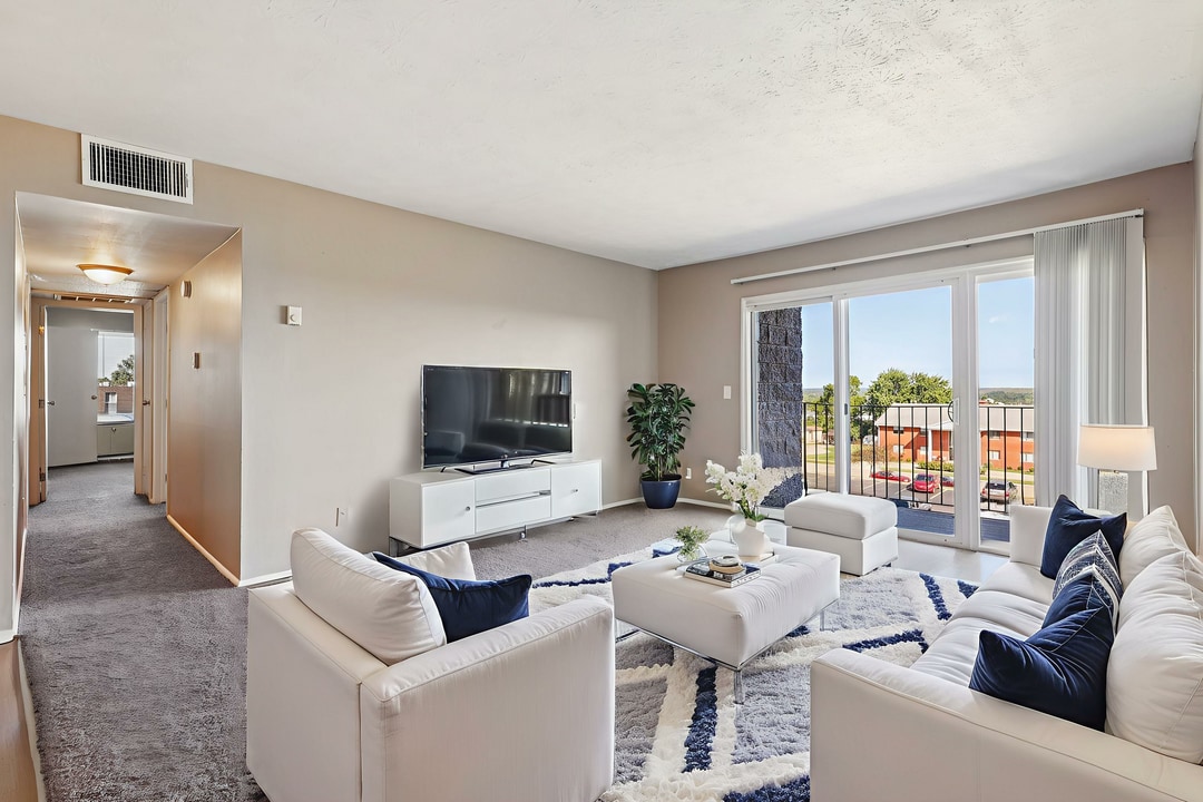 Oakwood Apartments in Dayton, OH - Building Photo