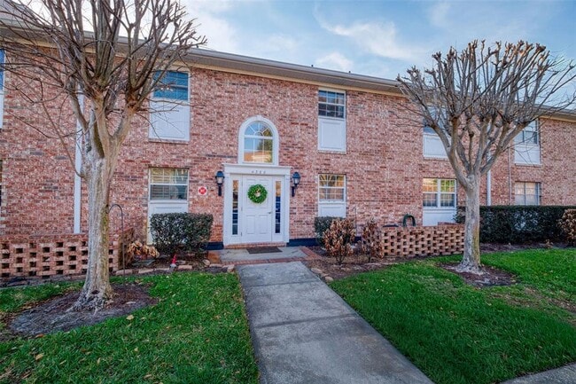 property at 4388 Lake Underhill Rd