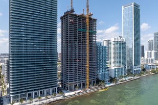 Aria Reserve in Miami, FL - Building Photo