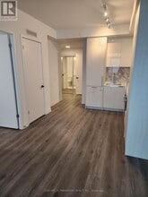 225 Commerce St in Vaughan, ON - Building Photo - Building Photo