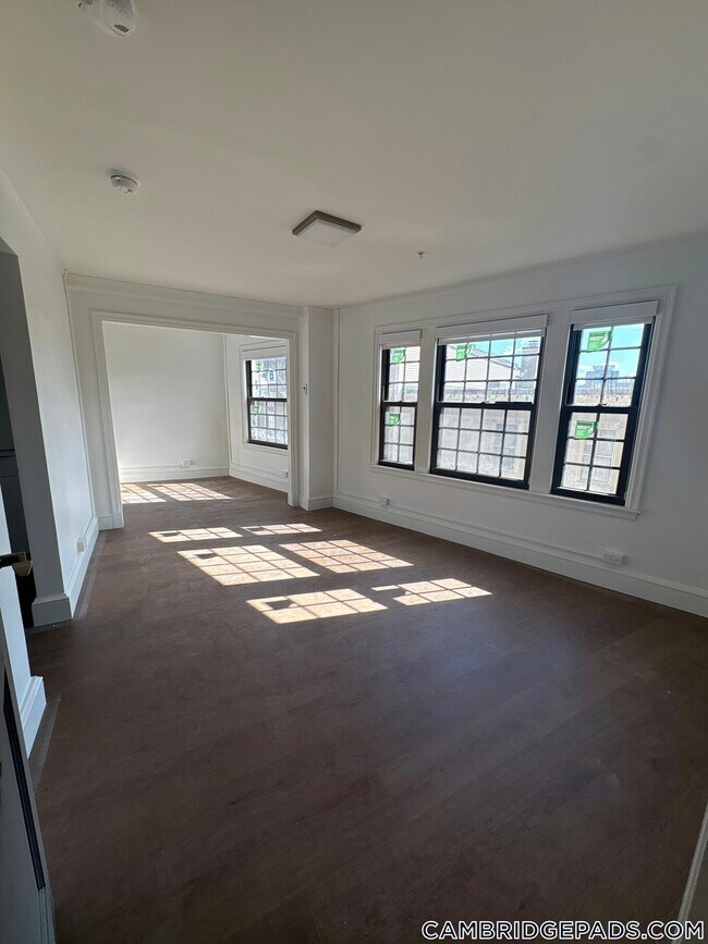 1200 Massachusetts Ave in Cambridge, MA - Building Photo - Building Photo