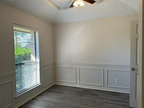 2033 Espinosa Dr in Carrollton, TX - Building Photo - Building Photo