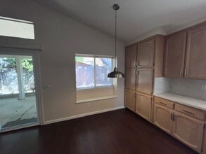 8913 Bramblewood Way in Elk Grove, CA - Building Photo - Building Photo