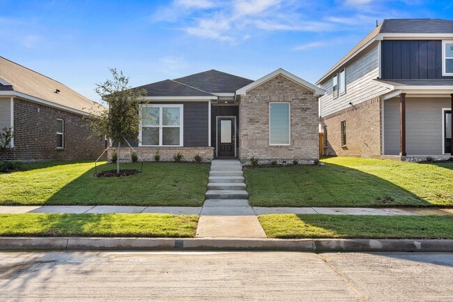 109 Magnolia Blvd in Hutchins, TX - Building Photo - Building Photo