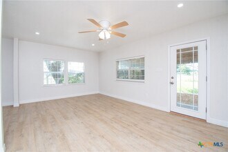 199 Apache Springs Rd in Briggs, TX - Building Photo - Building Photo