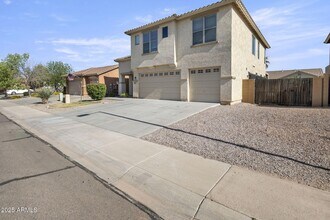 2261 W Mila Way in Queen Creek, AZ - Building Photo - Building Photo