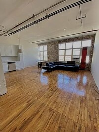 385 Troutman St in Brooklyn, NY - Building Photo - Building Photo