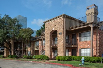 Sendera At Greenway in Houston, TX - Foto de edificio - Building Photo