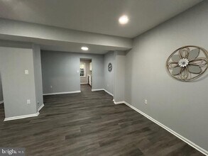 6310 Draco St in Burke, VA - Building Photo - Building Photo