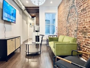 Furnished room/NOT APARTMENT in Queens, NY - Foto de edificio - Building Photo