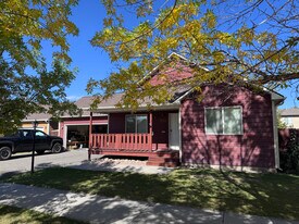 705 Green Tree Dr in Belgrade, MT - Building Photo