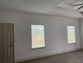 1509 Shavano Dr, Unit 4 in Edinburg, TX - Building Photo - Building Photo