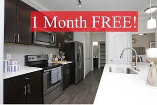 Yorktown Crossing in Houston, TX - Building Photo