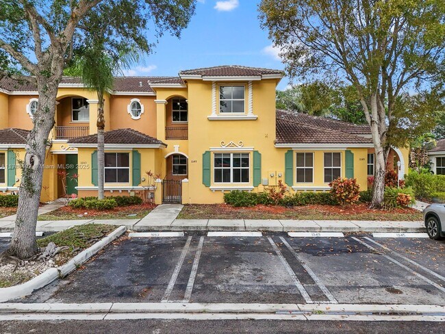 1049 NE 42nd Pl in Homestead, FL - Building Photo - Building Photo