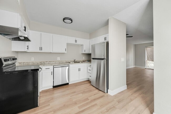 property at 2814 E Marconi Ave