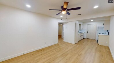 614 W Heard St, Unit 1 in Cleburne, TX - Building Photo - Building Photo