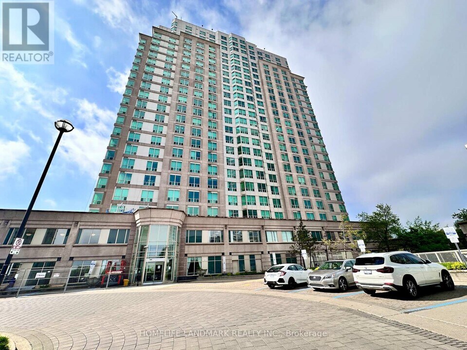 1-1901 Lee Centre Dr in Toronto, ON - Building Photo
