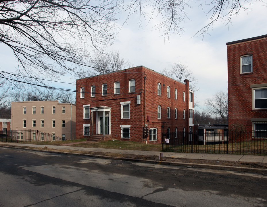 3118 Buena Vista Ter SE in Washington, DC - Building Photo