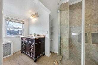 3752 New Hyde Park Rd in New Hyde Park, NY - Building Photo - Building Photo