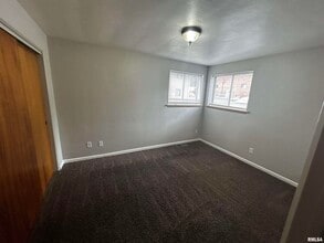 2605 W Wardcliffe Dr in Peoria, IL - Building Photo - Building Photo