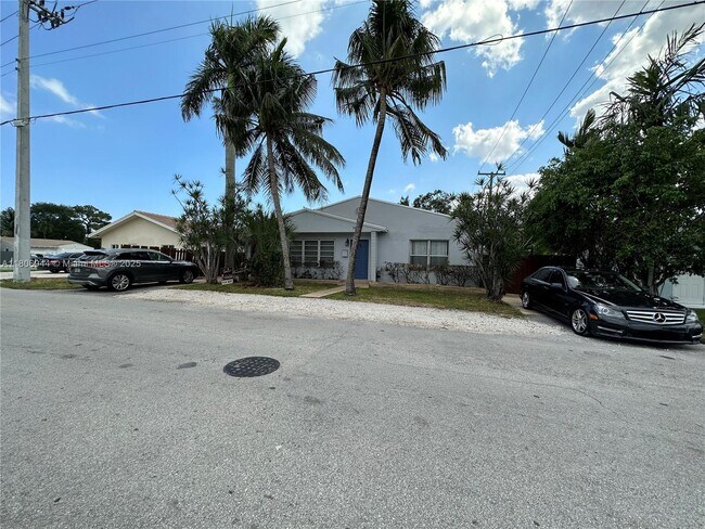 property at 1412 NE 12th St