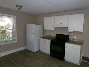 2630 Darrow Rd in Walkertown, NC - Building Photo - Building Photo