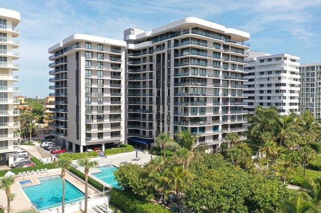 Champlain Towers North in Surfside, FL - Building Photo - Building Photo